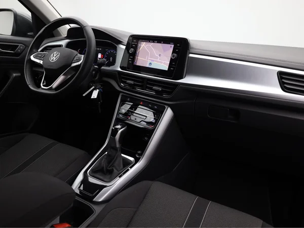 VOLKSWAGEN T-Roc (2023) — foto 13 van 19