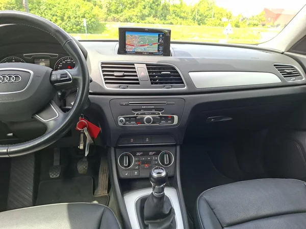 AUDI Q3 (2018) — foto 3 van 24
