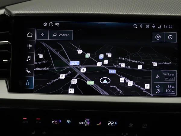 AUDI Q4 Sportback e-tron (2025) — foto 23 van 26