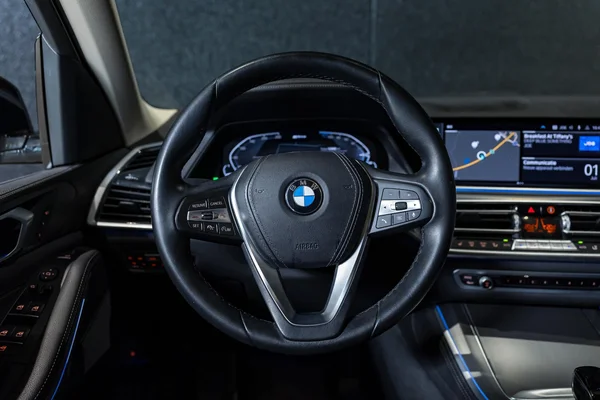 BMW X5 (2021) — foto 15 van 43