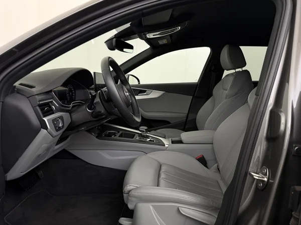 AUDI A4 (2022) — foto 2 van 30