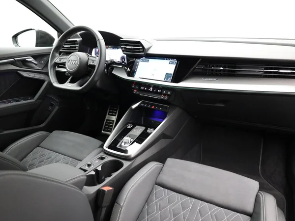 AUDI A3 Sportback (2022) — foto 18 van 24