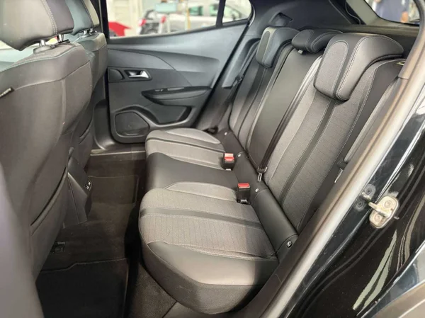 Peugeot 2008 (2022) — foto 14 van 17