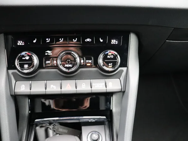 Škoda Karoq (2026) — foto 14 van 28