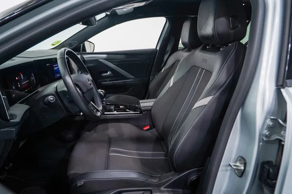 Opel Astra (2023) — foto 4 van 61