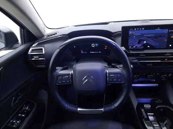 Citroen C5 X PHEV (2023) — foto 4 van 22