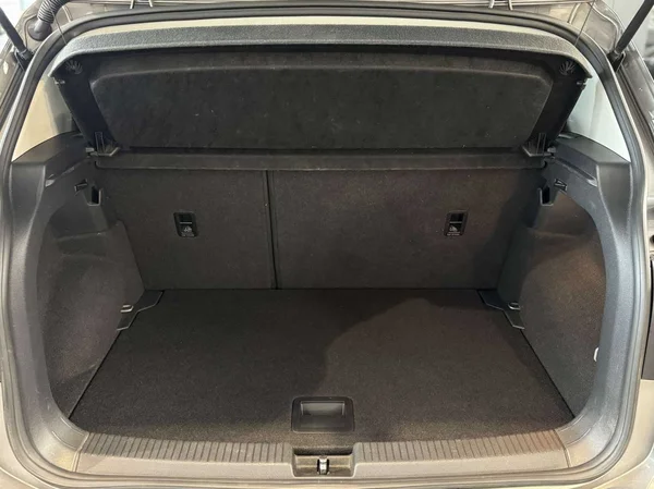 Volkswagen T-Cross (2019) — foto 12 van 16