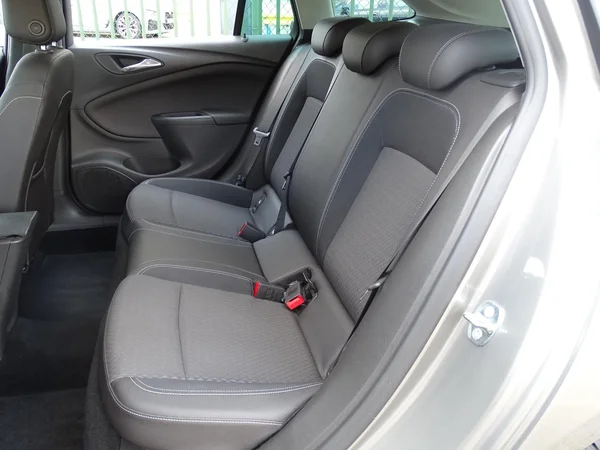Opel Astra (2017) — foto 7 van 20