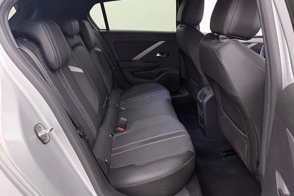 Opel Astra (2024) — foto 30 van 30