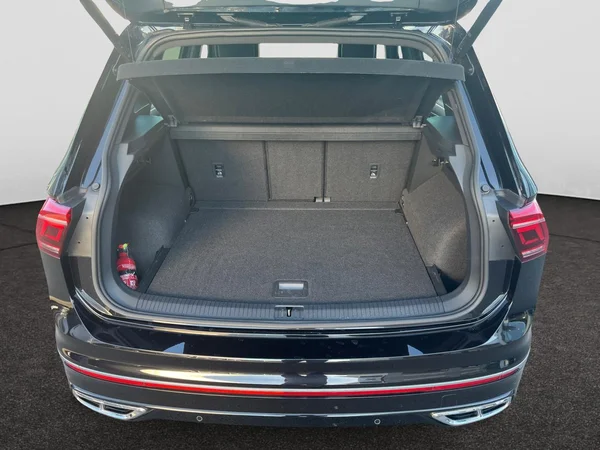 VOLKSWAGEN Tiguan (2023) — foto 10 van 21