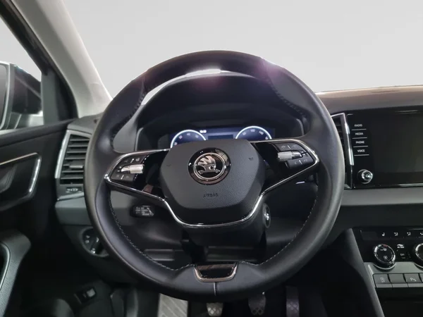 SKODA Karoq (2022) — foto 5 van 23
