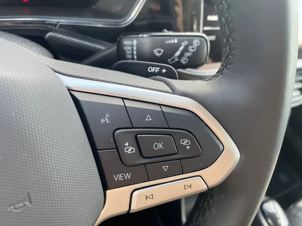 VOLKSWAGEN T-Cross (2023) — foto 4 van 20