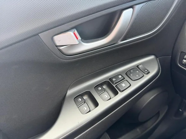 HYUNDAI Kona (2018) — foto 22 van 31
