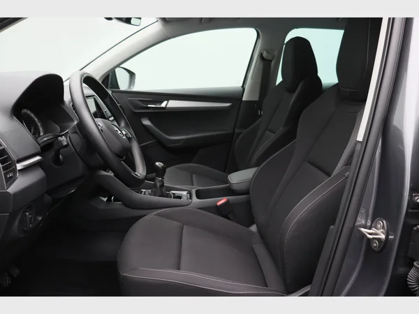 SKODA Karoq (2022) — foto 18 van 26