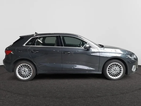 AUDI A3 Sportback (2023) — foto 20 van 22