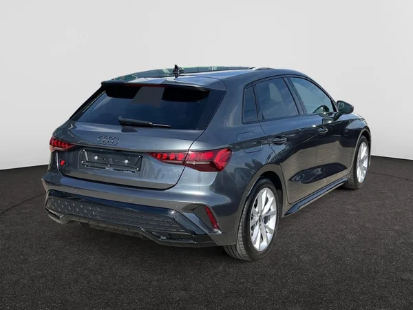 AUDI A3 Sportback (2024) — foto 12 van 22