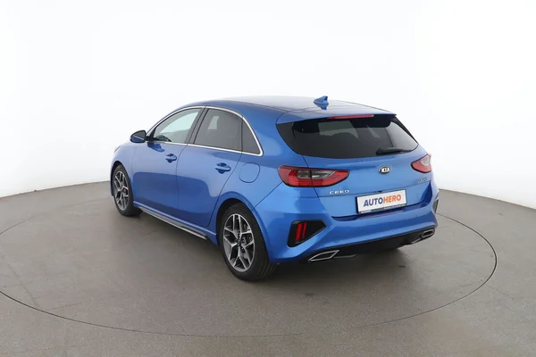 Kia cee'd (2019) — foto 10 van 16