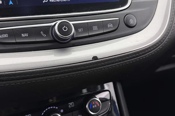 Opel Grandland X (2019) — foto 25 van 49