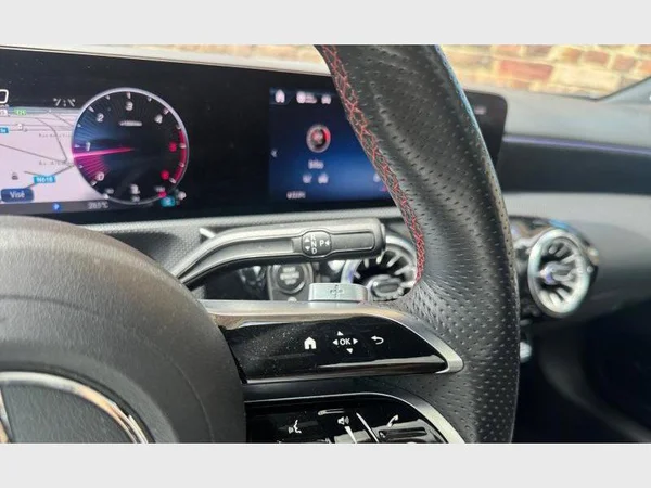 Mercedes-Benz A 220 (2024) — foto 6 van 30