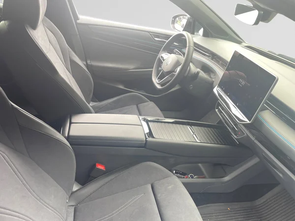 VOLKSWAGEN ID.7 (2025) — foto 3 van 21
