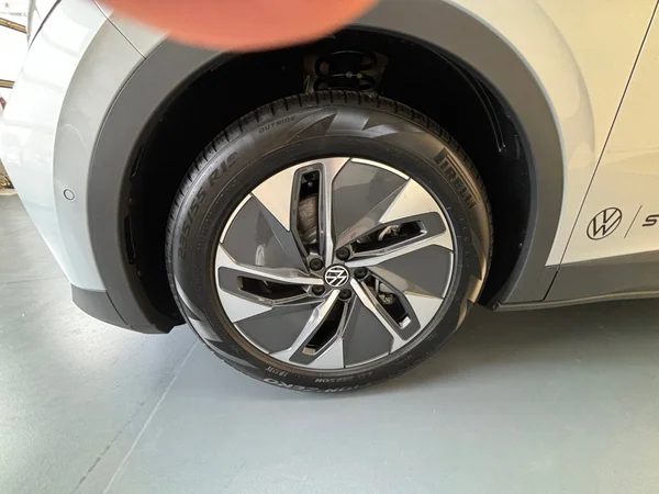 VOLKSWAGEN ID.4 (2024) — foto 19 van 23