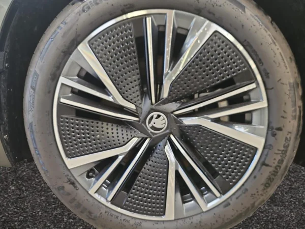 SKODA Enyaq (2026) — foto 28 van 30