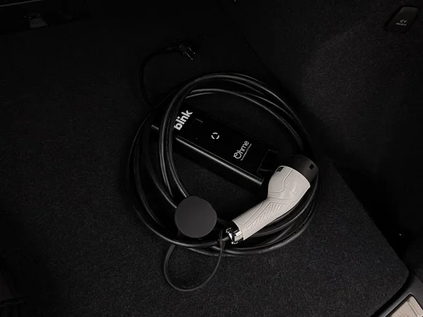 VOLVO XC40 (2023) — foto 24 van 32