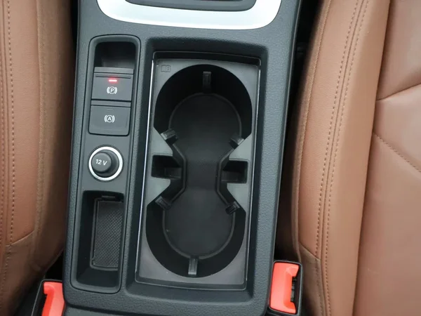 Audi Q3 (2021) — foto 13 van 29