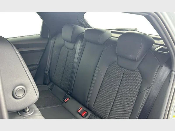 Audi A1 Sportback (2024) — foto 2 van 29