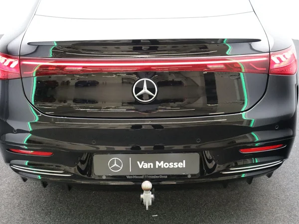 Mercedes-Benz EQS (2023) — foto 24 van 38
