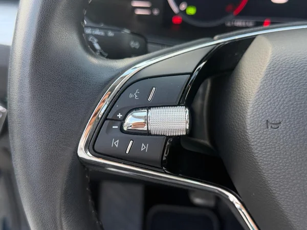 SKODA Superb Combi (2022) — foto 15 van 23