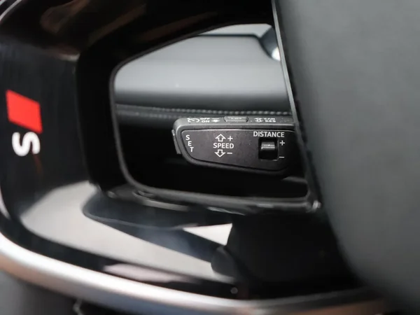 Audi Q6 e-tron (2025) — foto 10 van 25