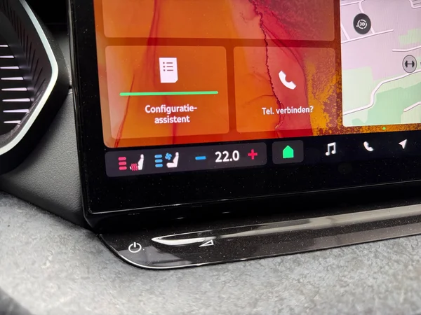 SKODA Octavia Combi (2024) — foto 3 van 19