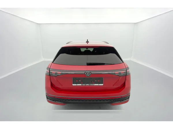 VOLKSWAGEN Passat SW (2024) — foto 34 van 36