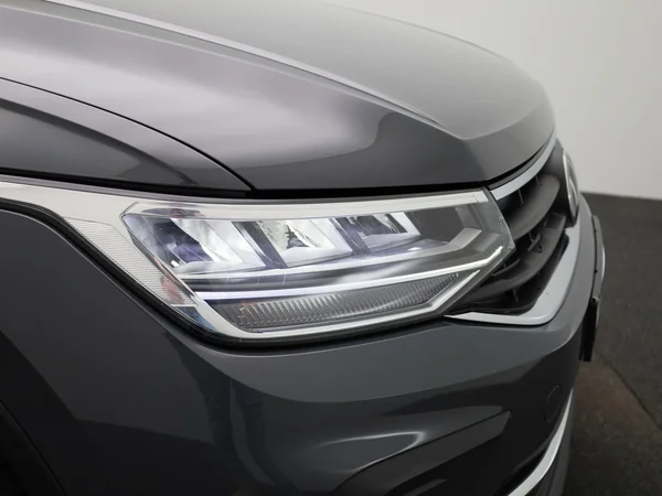 Volkswagen Tiguan (2021) — foto 38 van 43