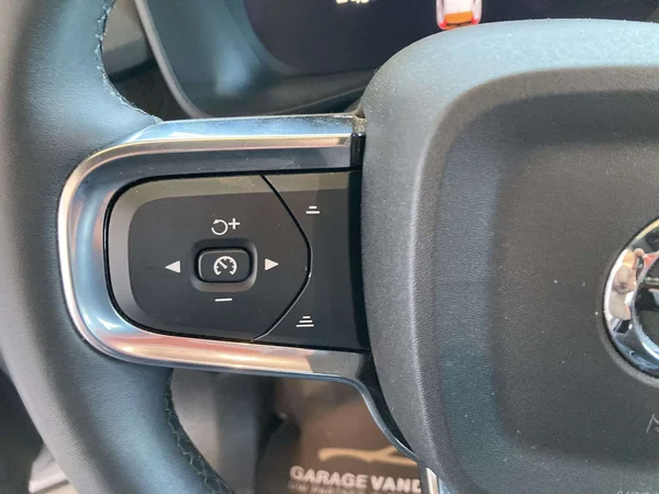 Volvo XC40 (2024) — foto 9 van 19