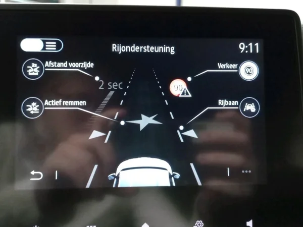 Renault Arkana (2024) — foto 10 van 21