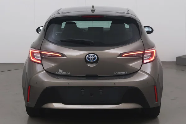 Toyota Corolla Hatchback Hybrid (HEV) (2022) — foto 15 van 20