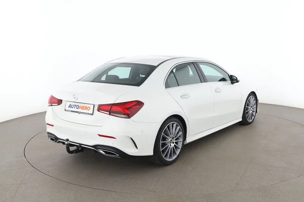 Mercedes-Benz A-Klasse (2019) — foto 12 van 16