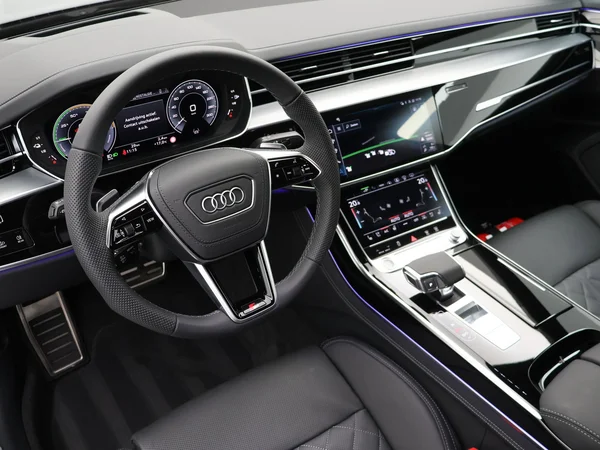 AUDI A8 PHEV (2025) — foto 8 van 27