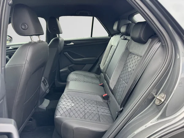 VOLKSWAGEN T-Roc (2022) — foto 3 van 24