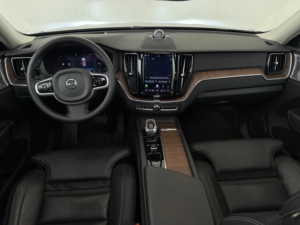 VOLVO XC60 (2022) — foto 32 van 32