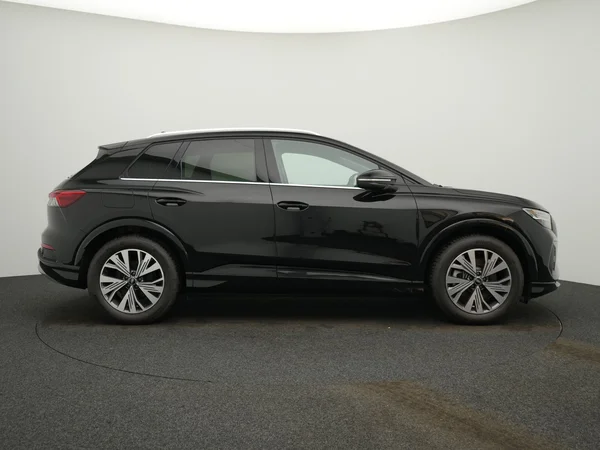 AUDI Q4 e-tron (2025) — foto 18 van 20