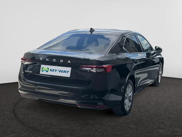 SKODA Superb (2026) — foto 17 van 21