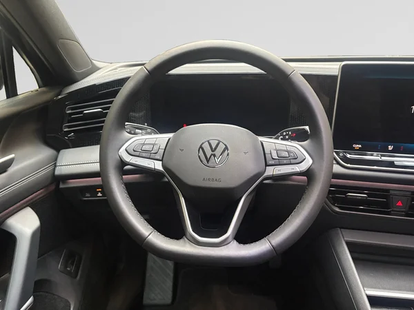 VOLKSWAGEN Tiguan (2026) — foto 7 van 15