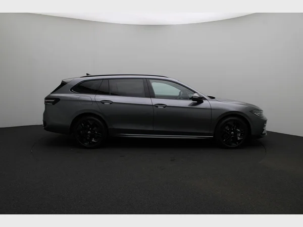 VOLKSWAGEN Passat Variant eHybrid (PHEV) (2025) — foto 18 van 25
