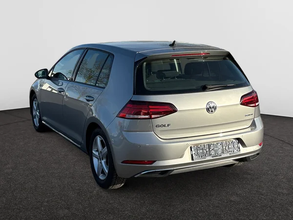 VOLKSWAGEN Golf VII (2020) — foto 14 van 20