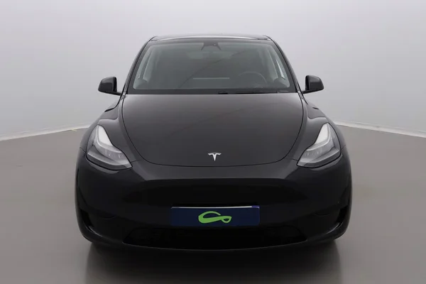 Tesla Model 3 (2023) — foto 35 van 36