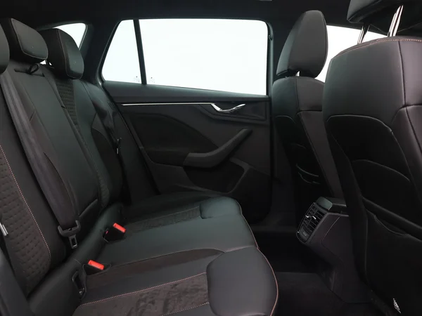 SKODA Scala (2024) — foto 2 van 20