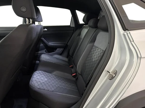 VOLKSWAGEN Taigo (2022) — foto 5 van 32